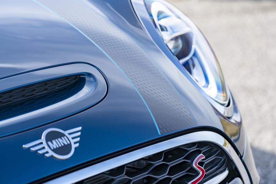 Детали экстерьера Mini Cooper S Cabrio Sidewalk (F57) 2020 года  (WW) (фото 15 из 53)